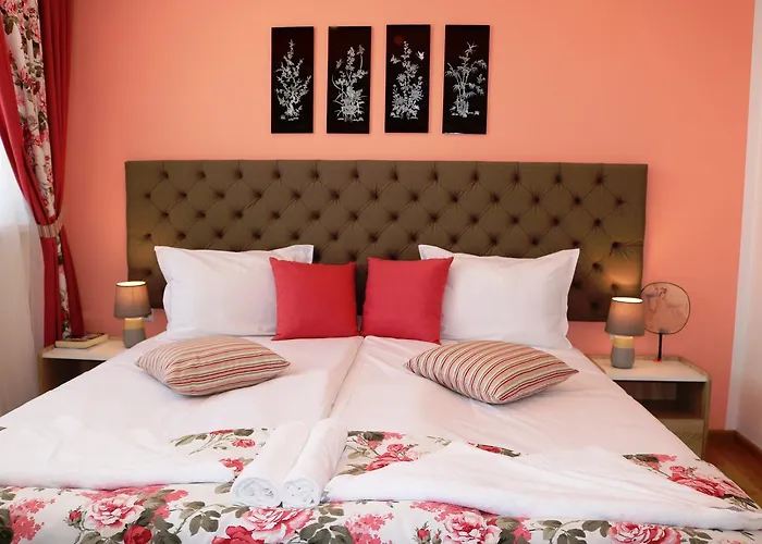 Sea Port Celebrity Apartment - Lets4Holiday