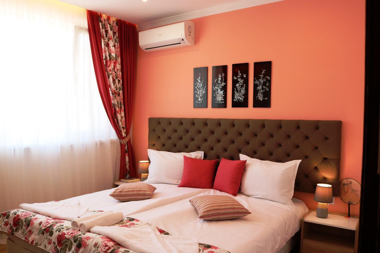 Sea Port Celebrity - Lets4holiday Appartamento Varna